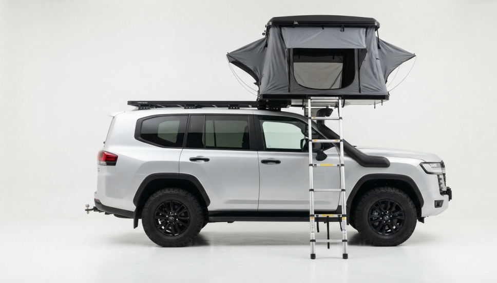 Toyota Land Cruiser Rooftop tent in Kenya