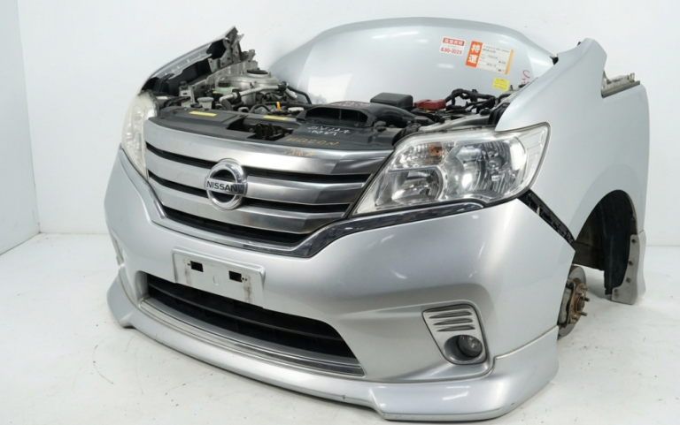 Nissan Serena nose cut in Kenya